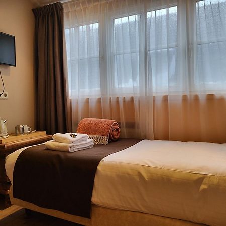 Hotel Stedswal Слотен Екстериор снимка