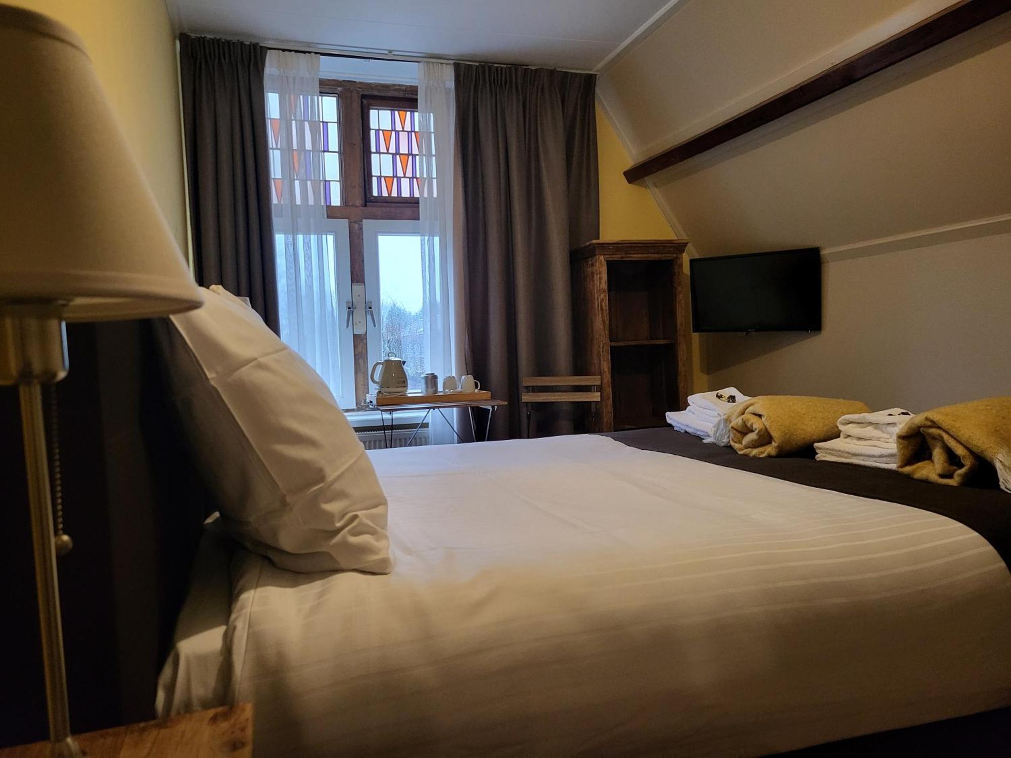 Hotel Stedswal Слотен Екстериор снимка