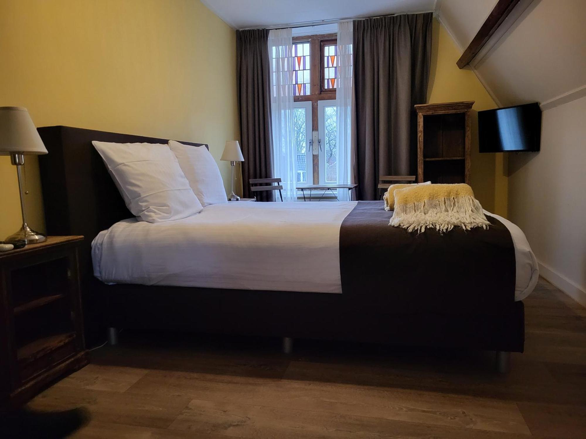 Hotel Stedswal Слотен Екстериор снимка