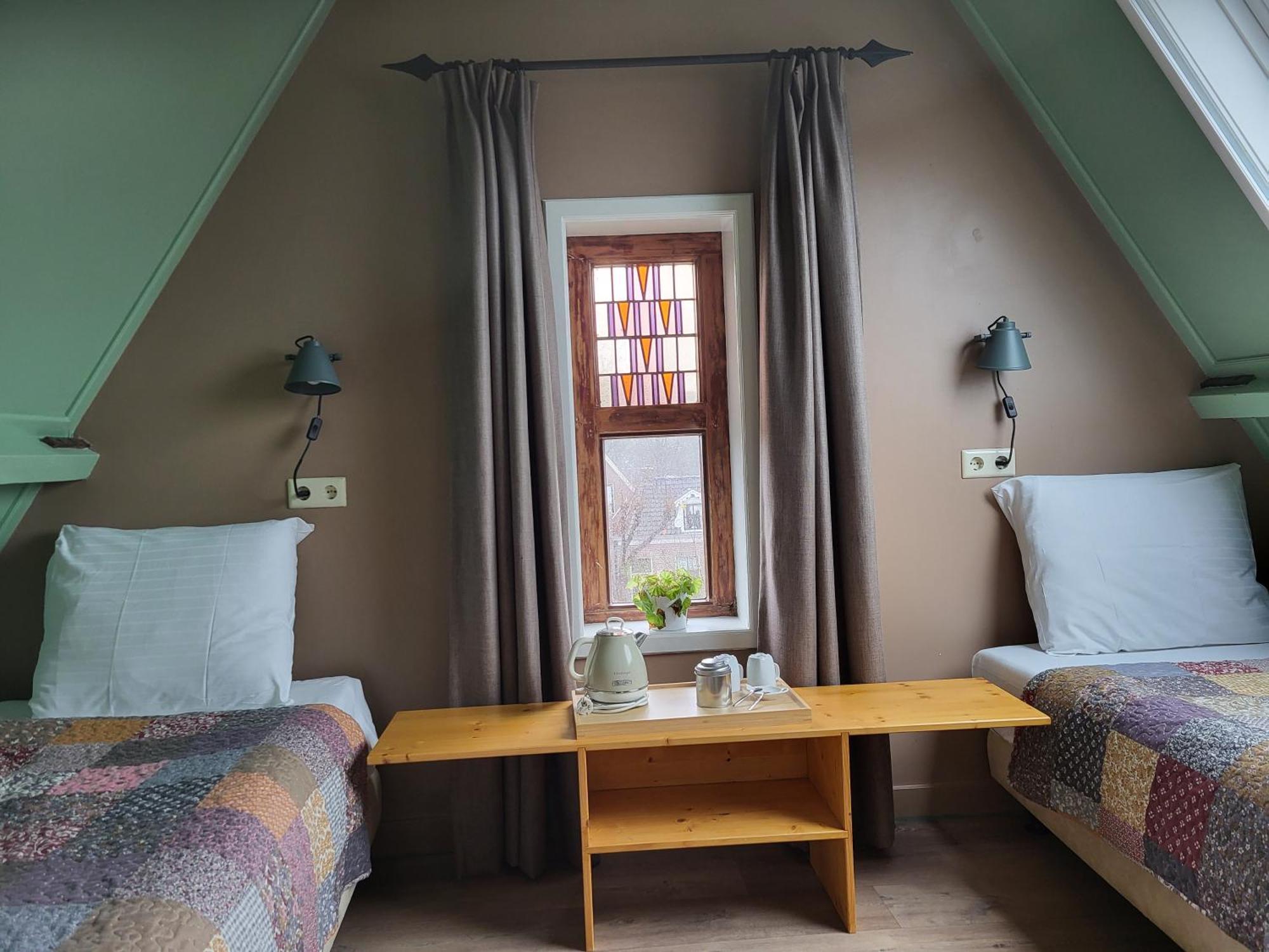 Hotel Stedswal Слотен Екстериор снимка
