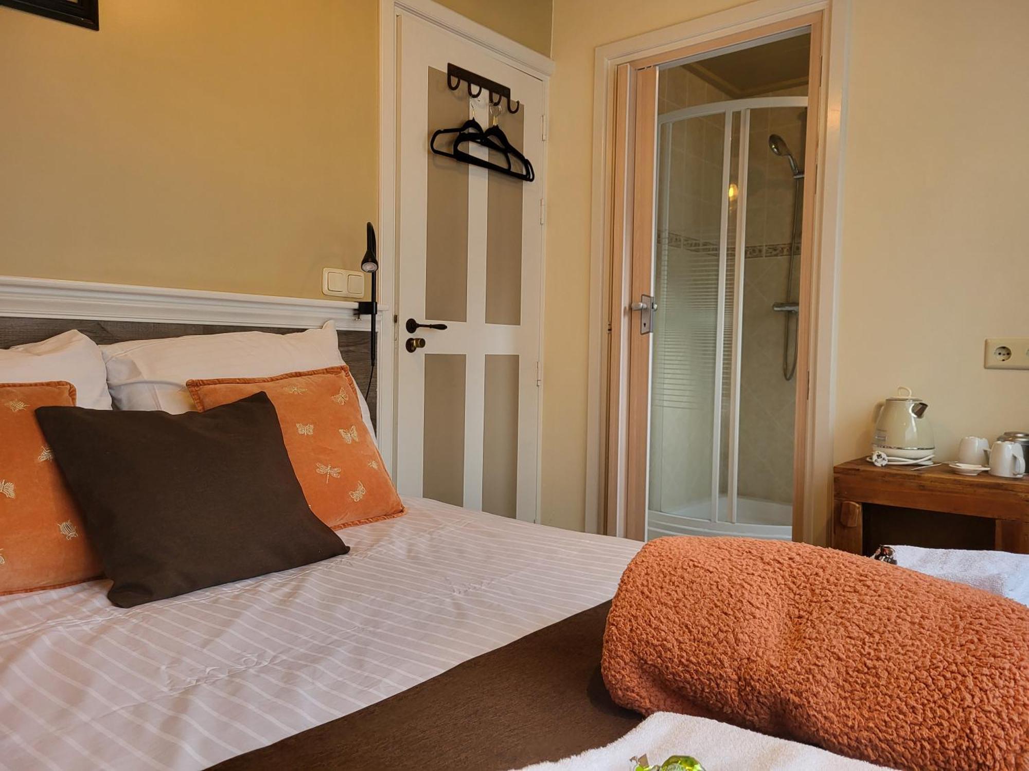 Hotel Stedswal Слотен Екстериор снимка