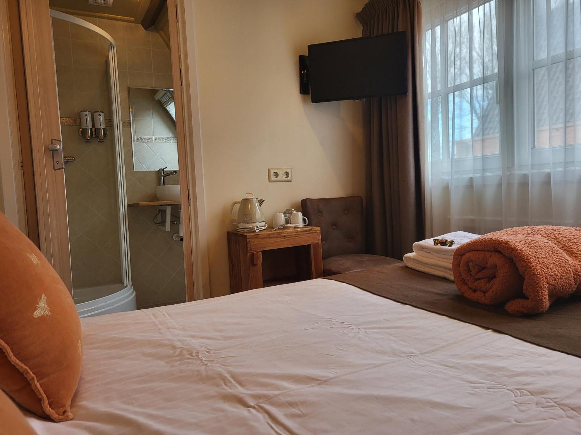 Hotel Stedswal Слотен Екстериор снимка